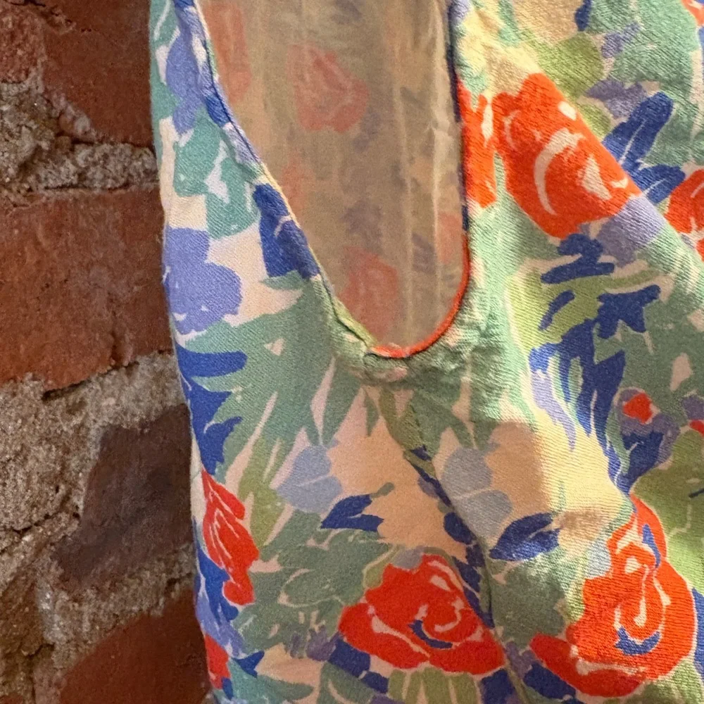Rixo Floral Tie-Front Cropped Sleeveless Top | retro summer vibes 💐☀️ - Picture 5 of 6